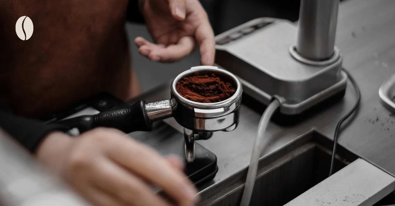 Odmierzanie_ilosci_kawy_do_kolby_ekspresu