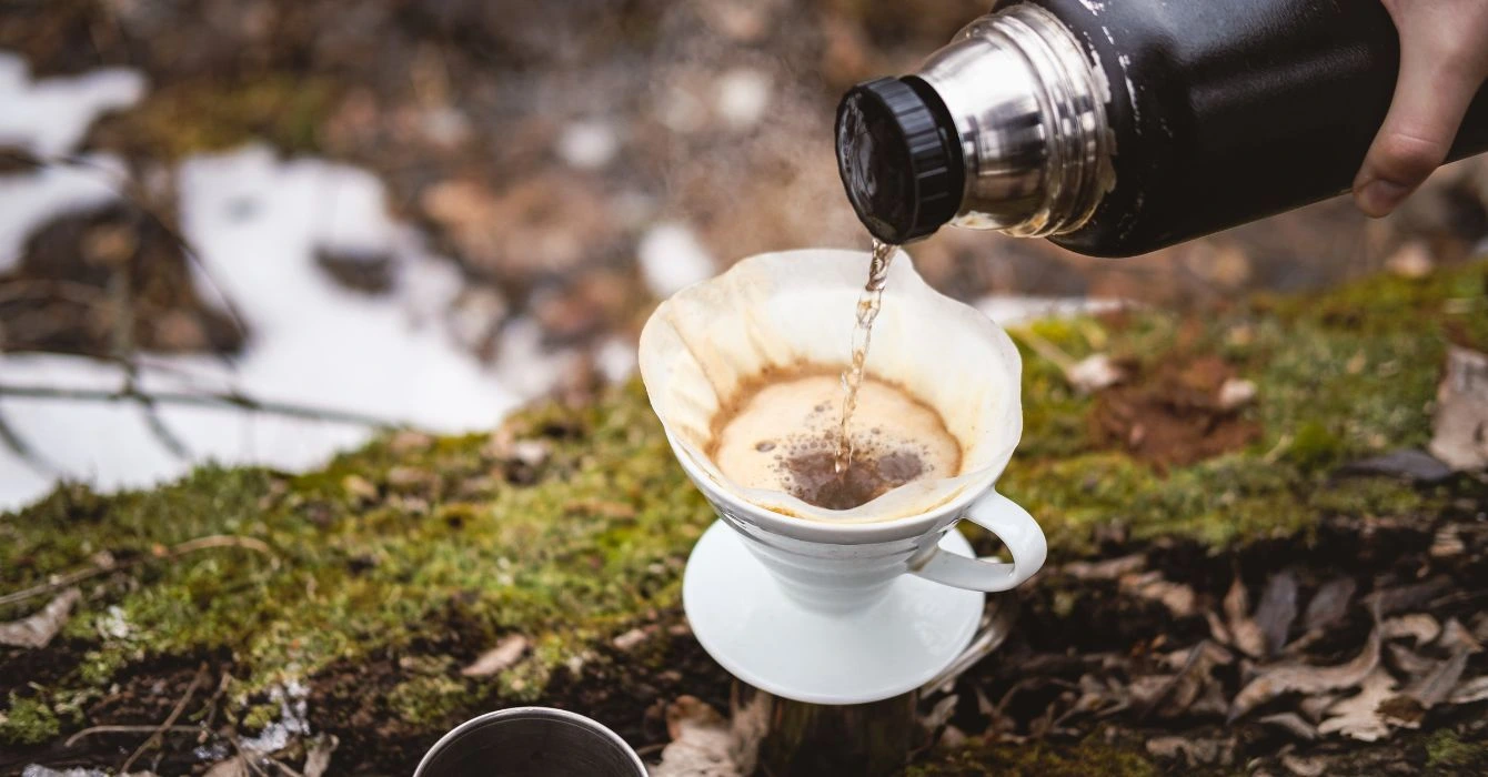 Ziarna_kawy_na_dloni_rozne_rodzaje